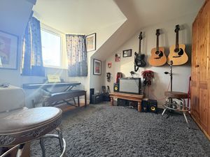 Photo 6- click for photo gallery